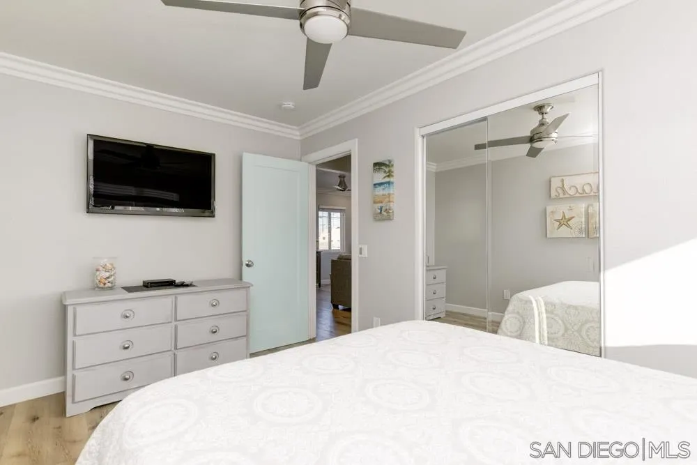 https://cdn.realtyfeed.com/cdn/127/210001301/0bb4dceddb9ab570fcea8de262bf51b4.webp