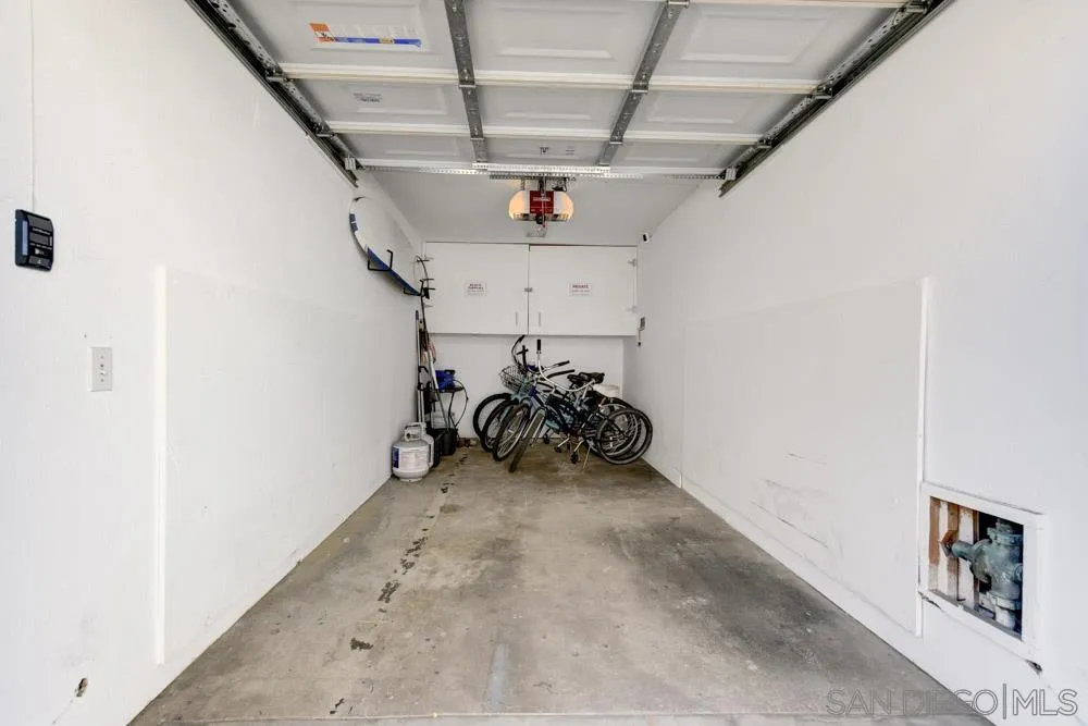 https://cdn.realtyfeed.com/cdn/127/210001301/a2003a04b4b742e12540ade21b768fc5.webp