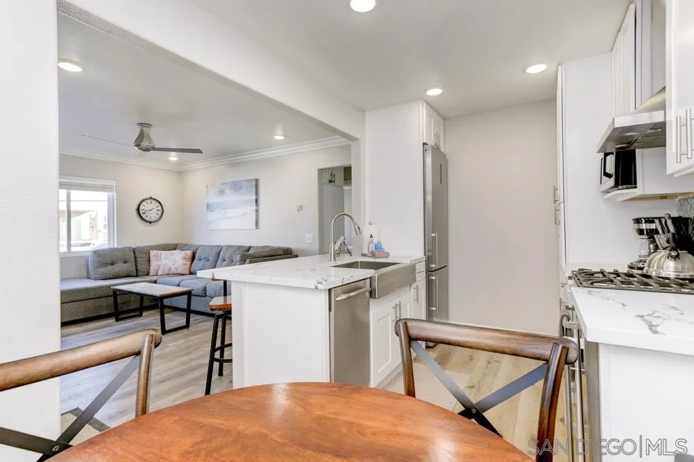 https://cdn.realtyfeed.com/cdn/127/210001301/f117e03077054381e178c8823c3cef9d.webp