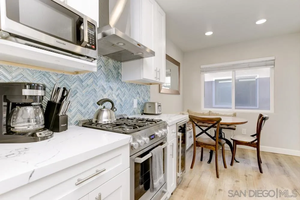 https://cdn.realtyfeed.com/cdn/127/210001301/f4f2e92e13b109783594b5e1cad6c532.webp