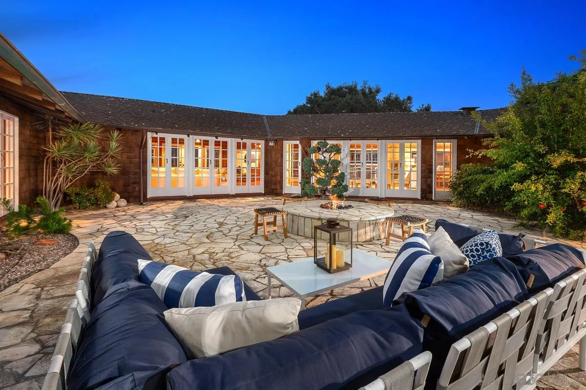 https://cdn.realtyfeed.com/cdn/127/210001468/40f65b4149044d73dd485847207dfa33.webp