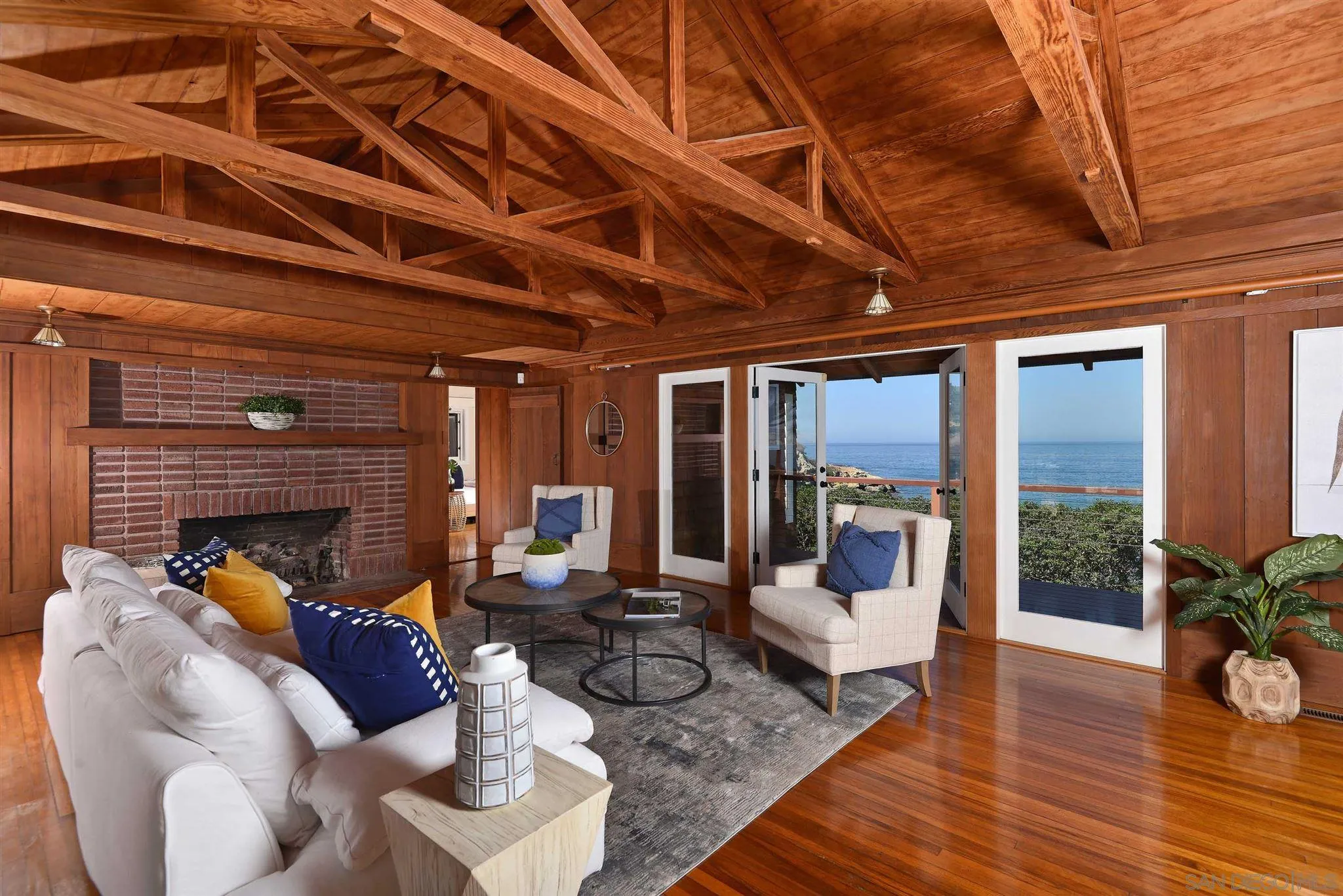 https://cdn.realtyfeed.com/cdn/127/210001468/5225592f130d0f7703a7b32716ab1008.webp
