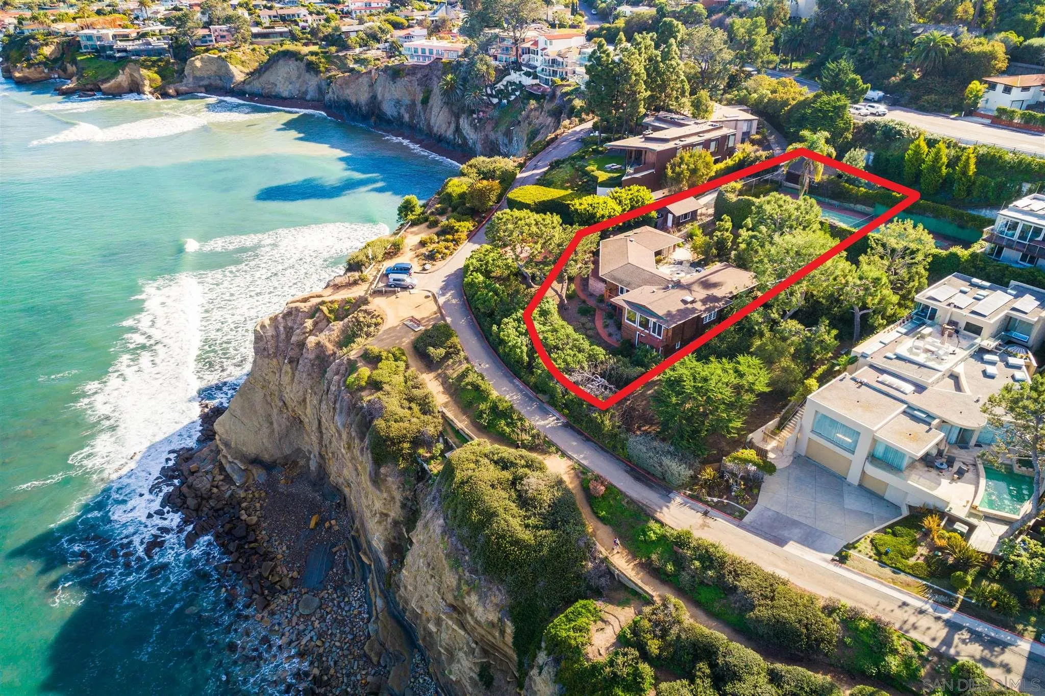 https://cdn.realtyfeed.com/cdn/127/210001468/af589d2a5131bb6ff3f687d38447a6f5.webp
