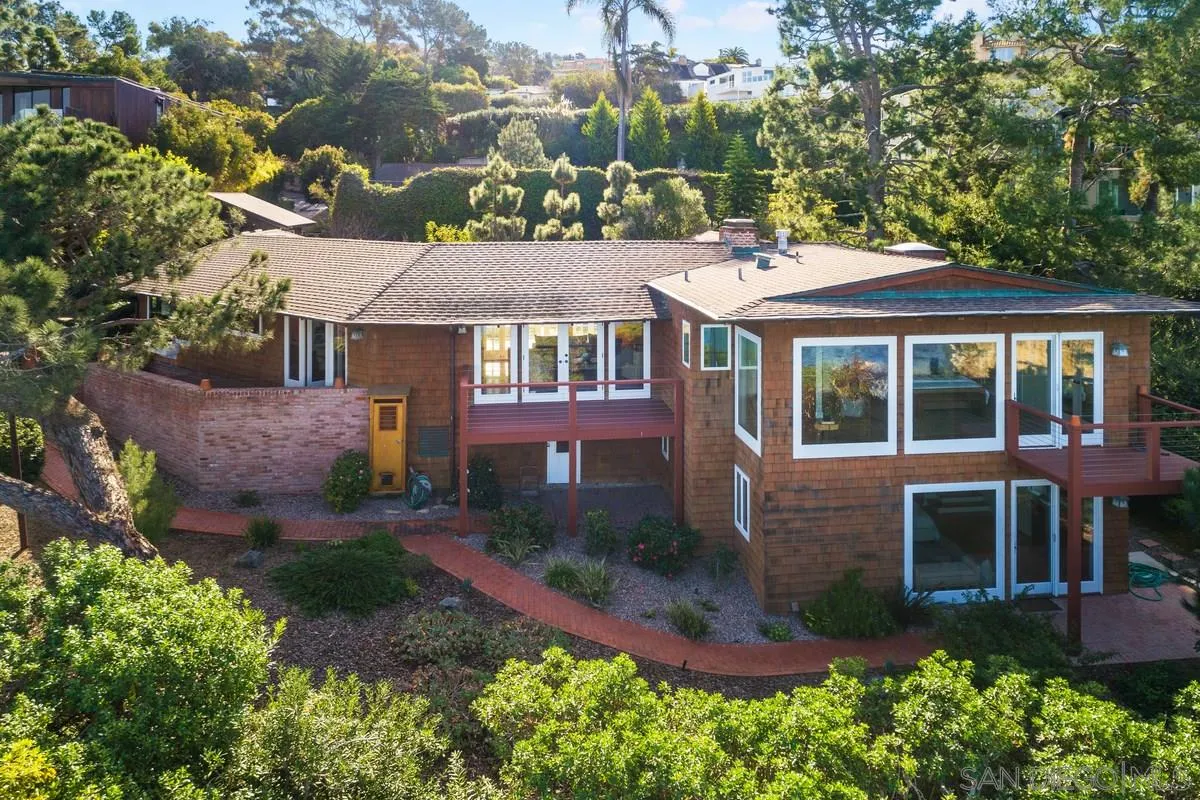 https://cdn.realtyfeed.com/cdn/127/210001468/fbf3611fcb38647bdc8cad2835ac08ae.webp