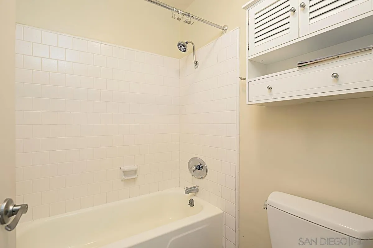https://cdn.realtyfeed.com/cdn/127/210001640/d3ec5e21a48721a024886e6772f78c31.webp