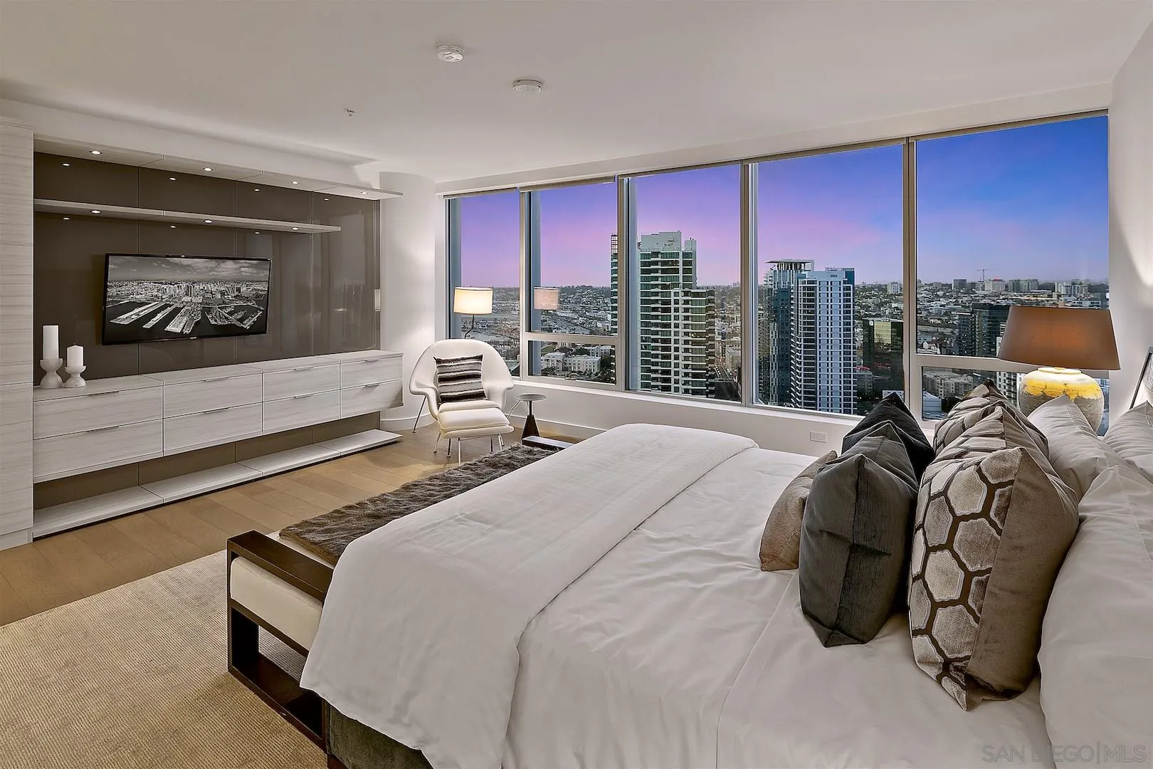 https://cdn.realtyfeed.com/cdn/127/210003335/4860afd87af2c70bb29710396f354a76.webp