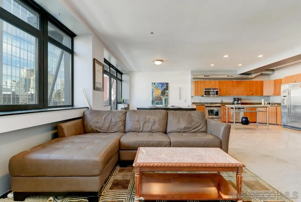 https://cdn.realtyfeed.com/cdn/127/210003848/d77aba94cb4bc16dd28c8cab99970045.webp