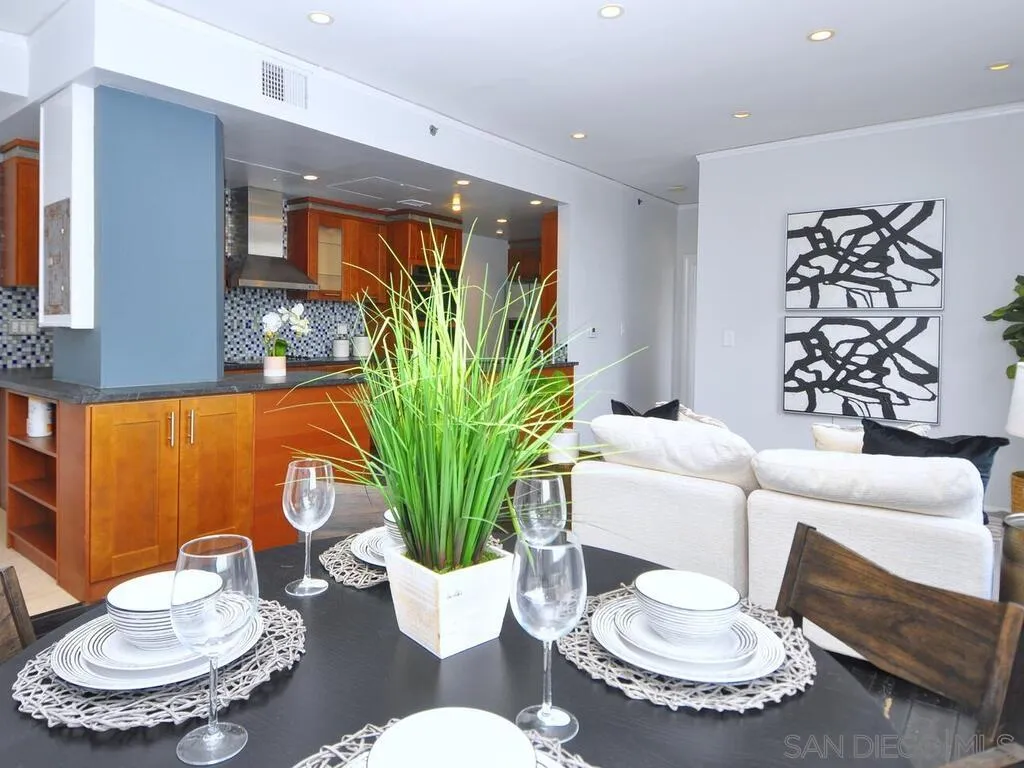 https://cdn.realtyfeed.com/cdn/127/210006047/995d2d32c80df3b490a4466dafb26d40.webp