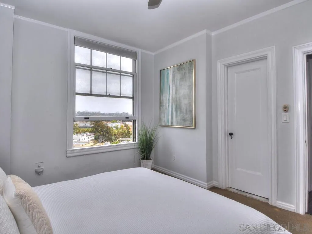 https://cdn.realtyfeed.com/cdn/127/210006047/ad8fdd13d9100ecefb4d834b4799a8f7.webp