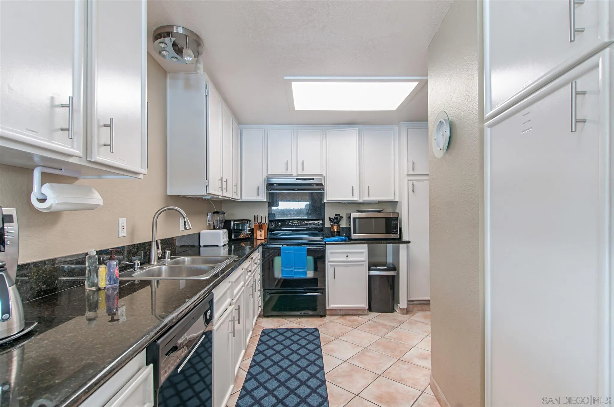 https://cdn.realtyfeed.com/cdn/127/210006941/c9e9c19c2ec2e4545fbbf88d9576fcd2.webp