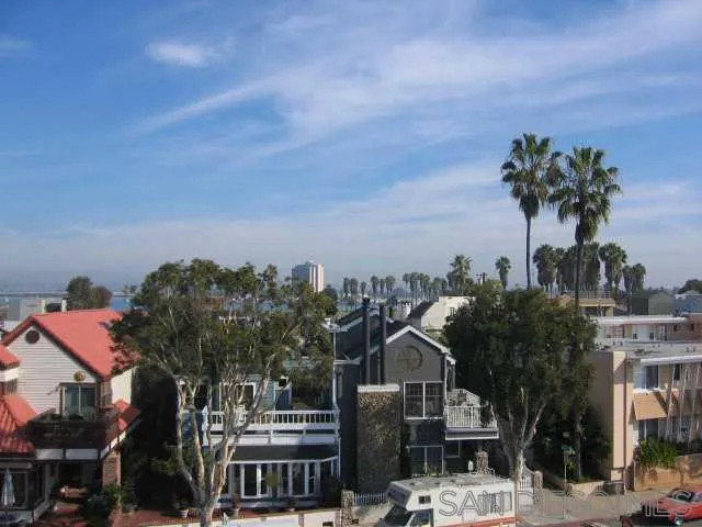 https://cdn.realtyfeed.com/cdn/127/210006943/5c726cfe2aca75f69e9dbf63dee2511c.webp