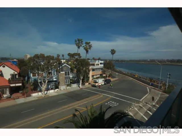 https://cdn.realtyfeed.com/cdn/127/210006943/a3346bb9990160230bd155df58f1416d.webp