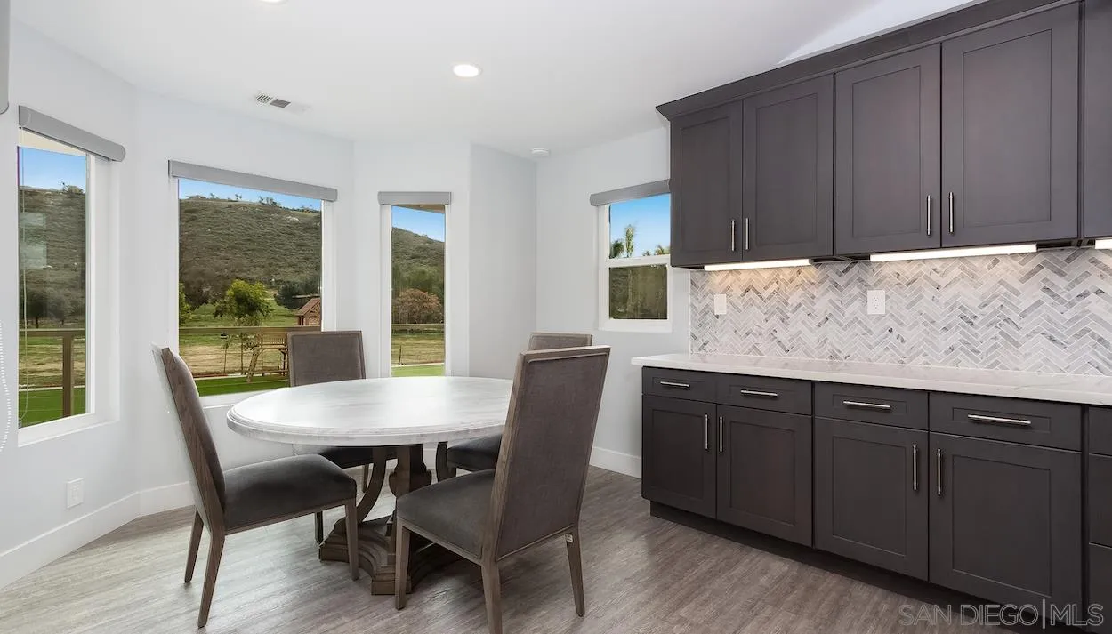 https://cdn.realtyfeed.com/cdn/127/210007012/3cd720ebb675a89b305c27113068c469.webp