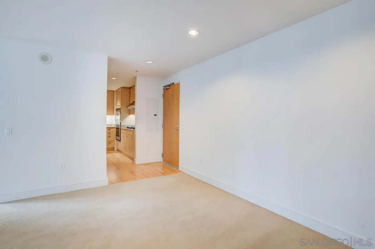 https://cdn.realtyfeed.com/cdn/127/210007081/15f0a0b9f6017b4190c0ed2091b4e82e.webp