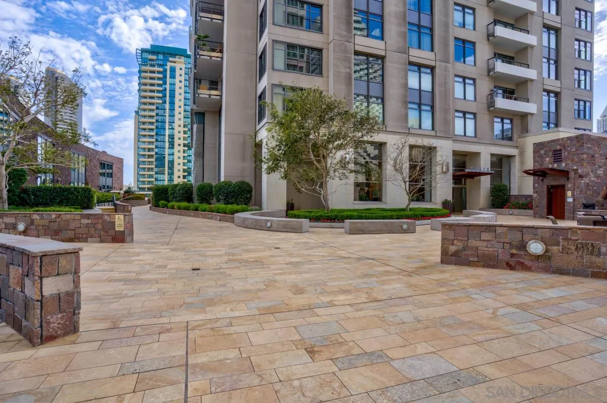 https://cdn.realtyfeed.com/cdn/127/210007081/738f33fa42fb1c5658abc65e0b8d74c8.webp