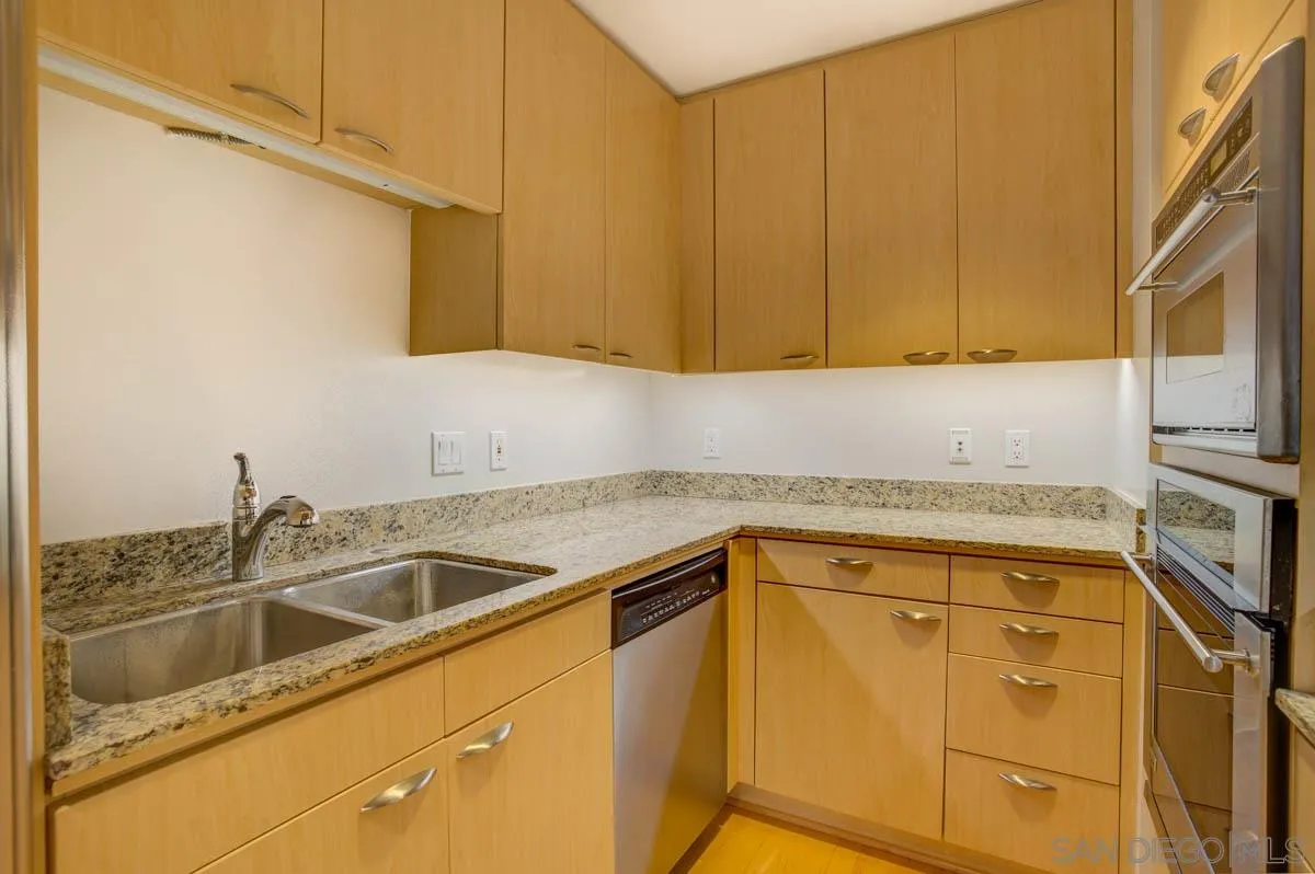 https://cdn.realtyfeed.com/cdn/127/210007081/af9a3dcf476dab63ec7360010f3b06cb.webp