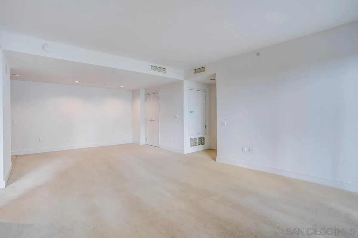 https://cdn.realtyfeed.com/cdn/127/210007081/b1218c2ba81ac5ad9a5e32701c176195.webp