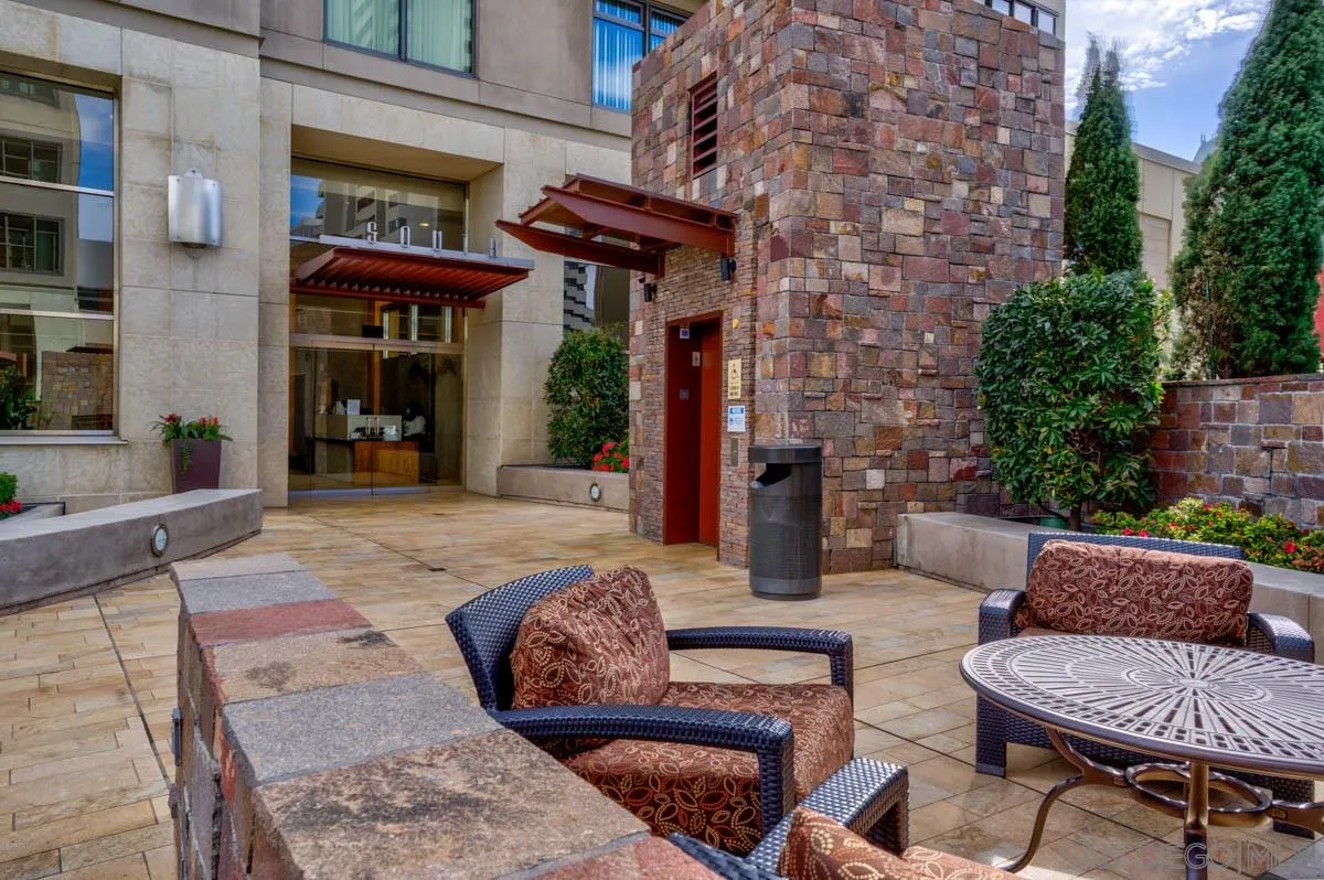 https://cdn.realtyfeed.com/cdn/127/210007081/d74ed5ff2798c9d9826ae544a489ca79.webp