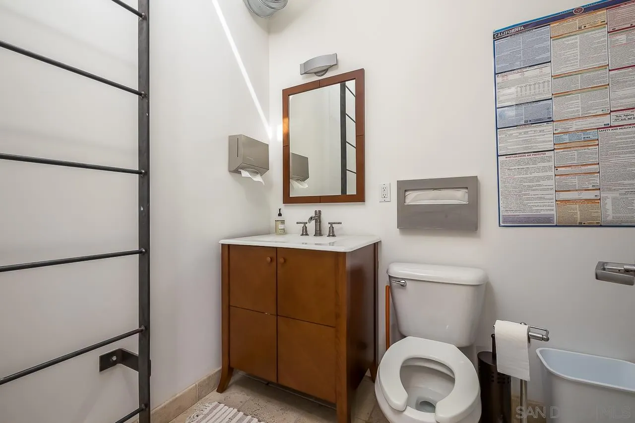 https://cdn.realtyfeed.com/cdn/127/210007147/07bece39b7665baaabbfbeacb9470b49.webp