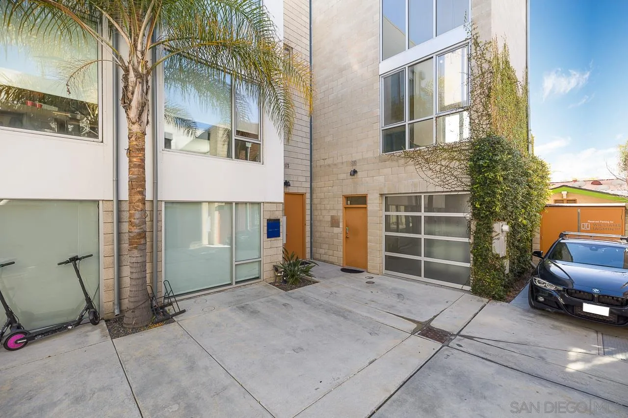 https://cdn.realtyfeed.com/cdn/127/210007147/7215f865979e78bb687959b4ca4e3dfb.webp