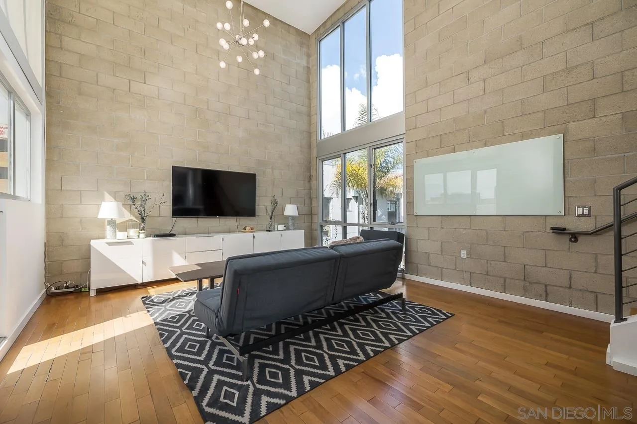 https://cdn.realtyfeed.com/cdn/127/210007147/bcaf9fefd0af19feb4e4a050b5ce375c.webp