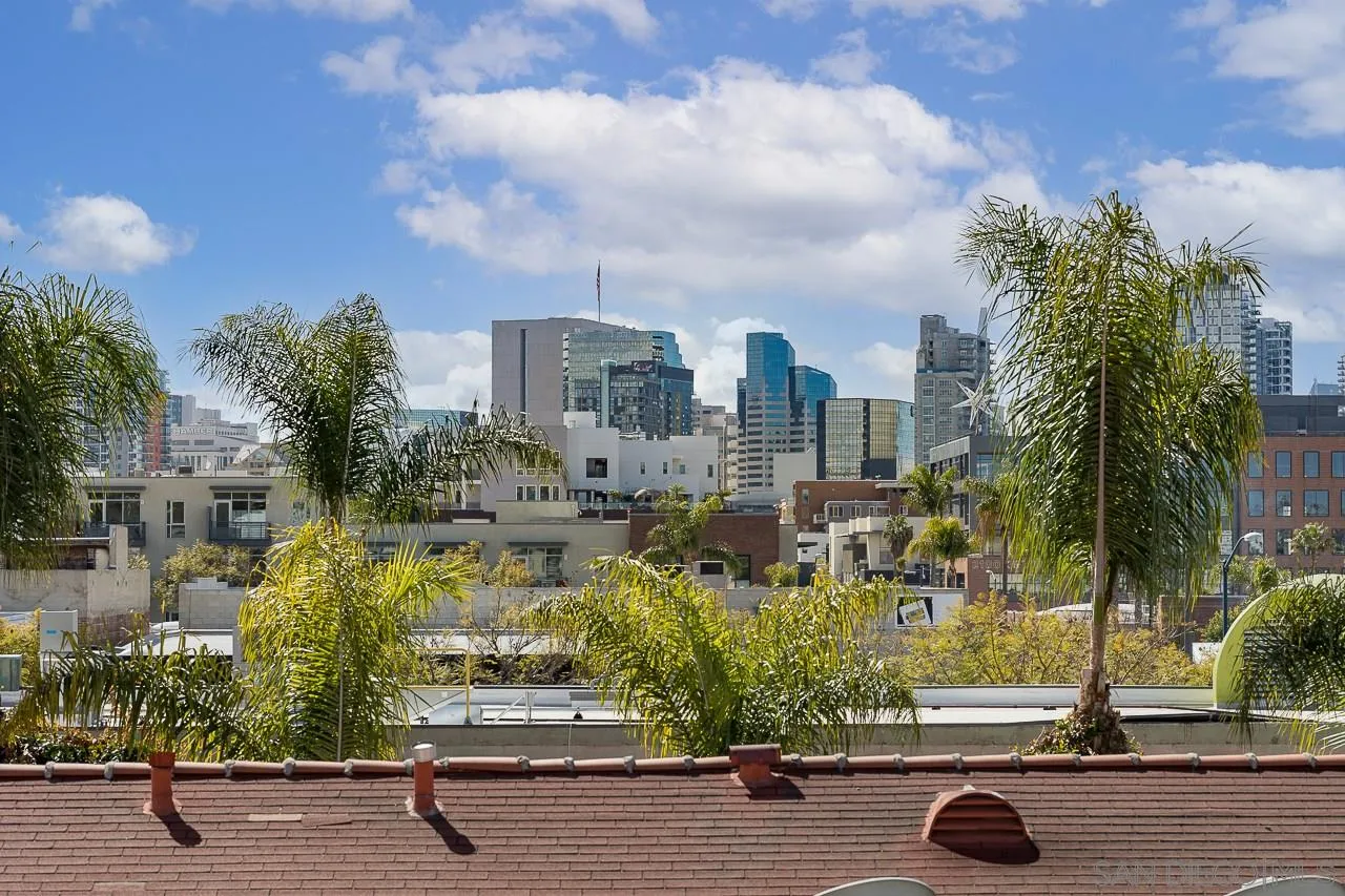 https://cdn.realtyfeed.com/cdn/127/210007147/cf8e52c2ad3c36f080c0af1a865a9c66.webp