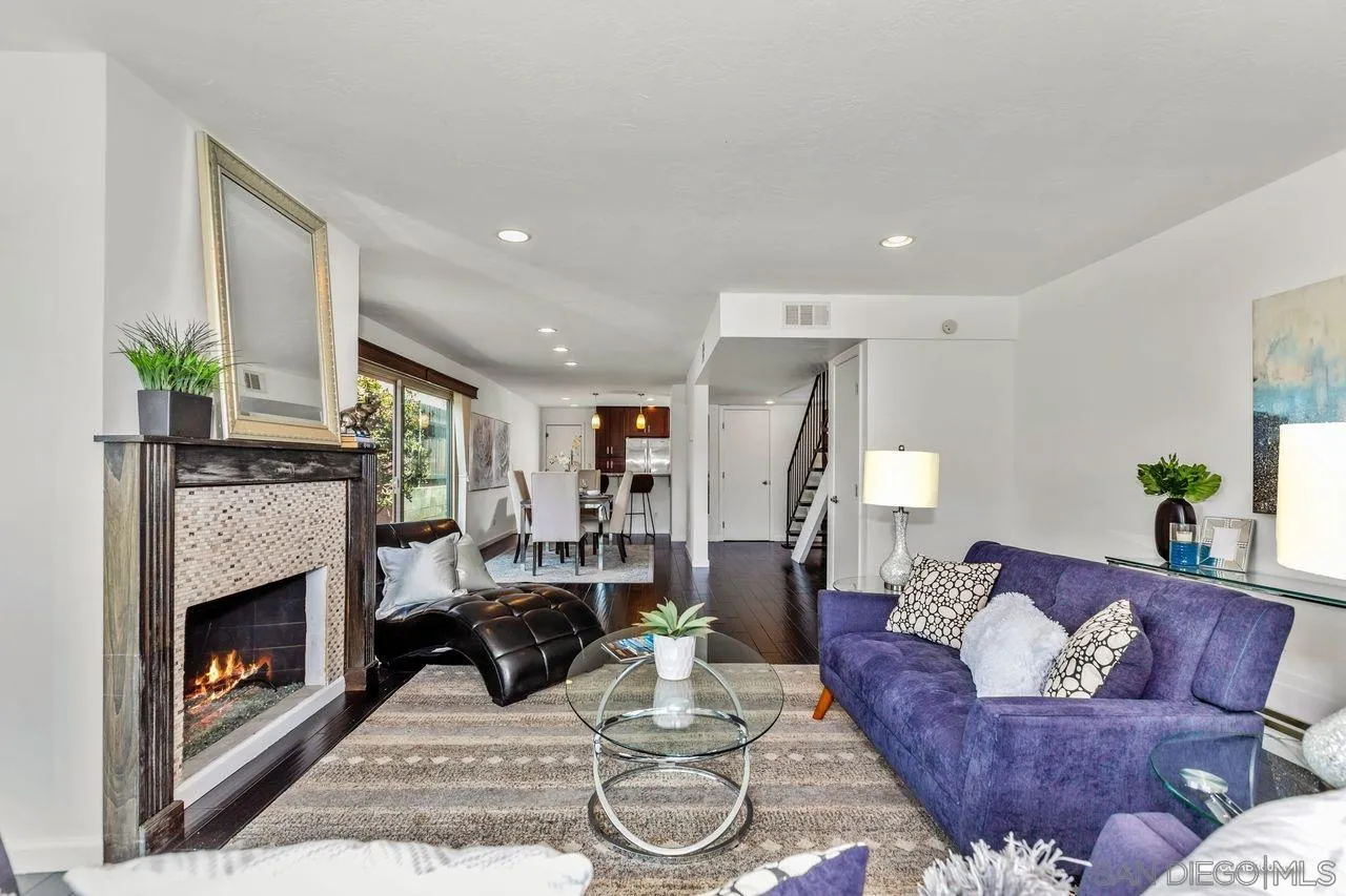 https://cdn.realtyfeed.com/cdn/127/210007177/217a43ce8792feac57482f70be474b36.webp