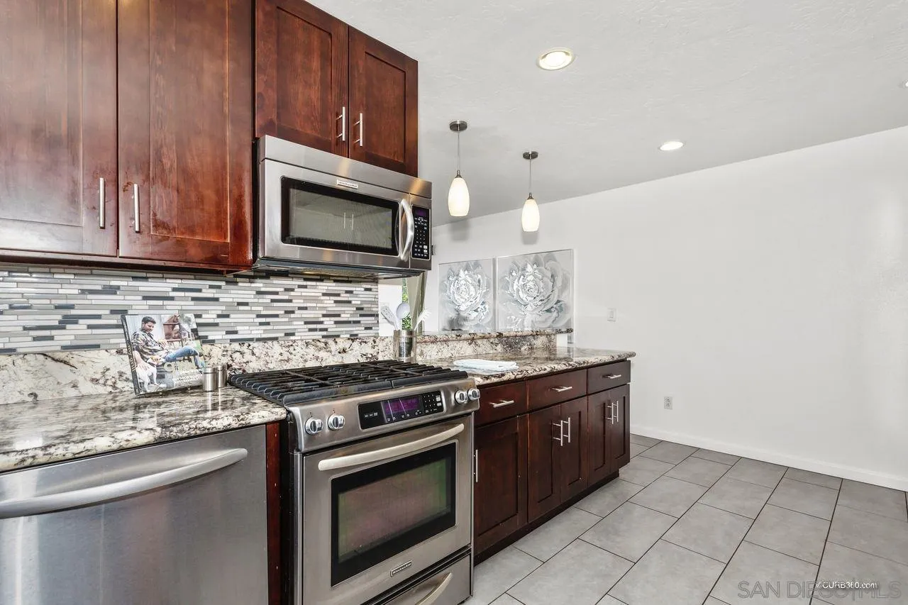 https://cdn.realtyfeed.com/cdn/127/210007177/852cad080d1b30af3ac71d614ea1efad.webp