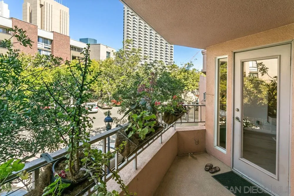 https://cdn.realtyfeed.com/cdn/127/210007306/70f2db84e4e494cd2e7d29bdff2754ac.webp