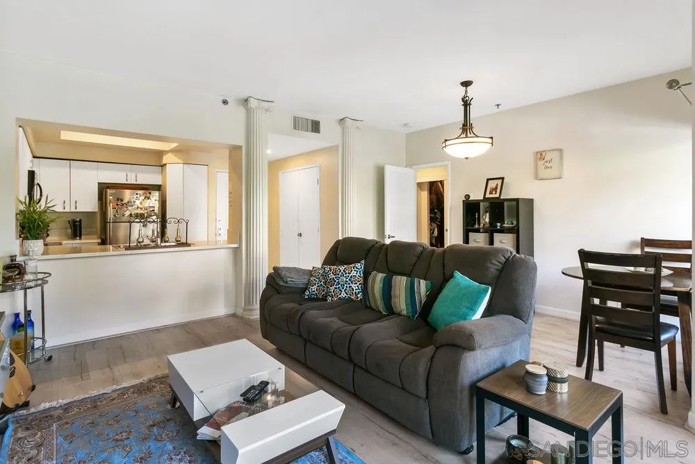 https://cdn.realtyfeed.com/cdn/127/210007306/cc56d4fd455379de7896ac90c192fd5f.webp