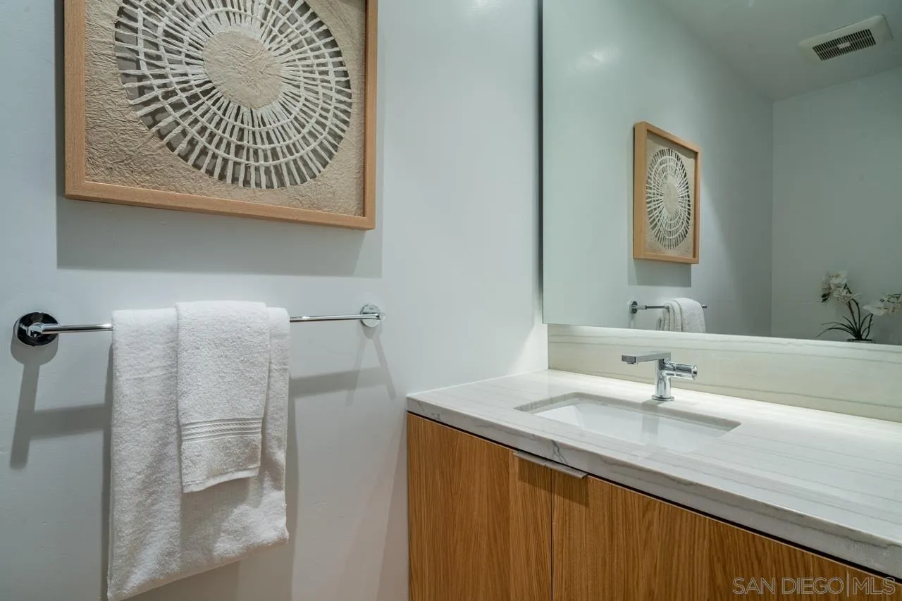 https://cdn.realtyfeed.com/cdn/127/210007352/bae4080ef32952145a49b66c8294342b.webp
