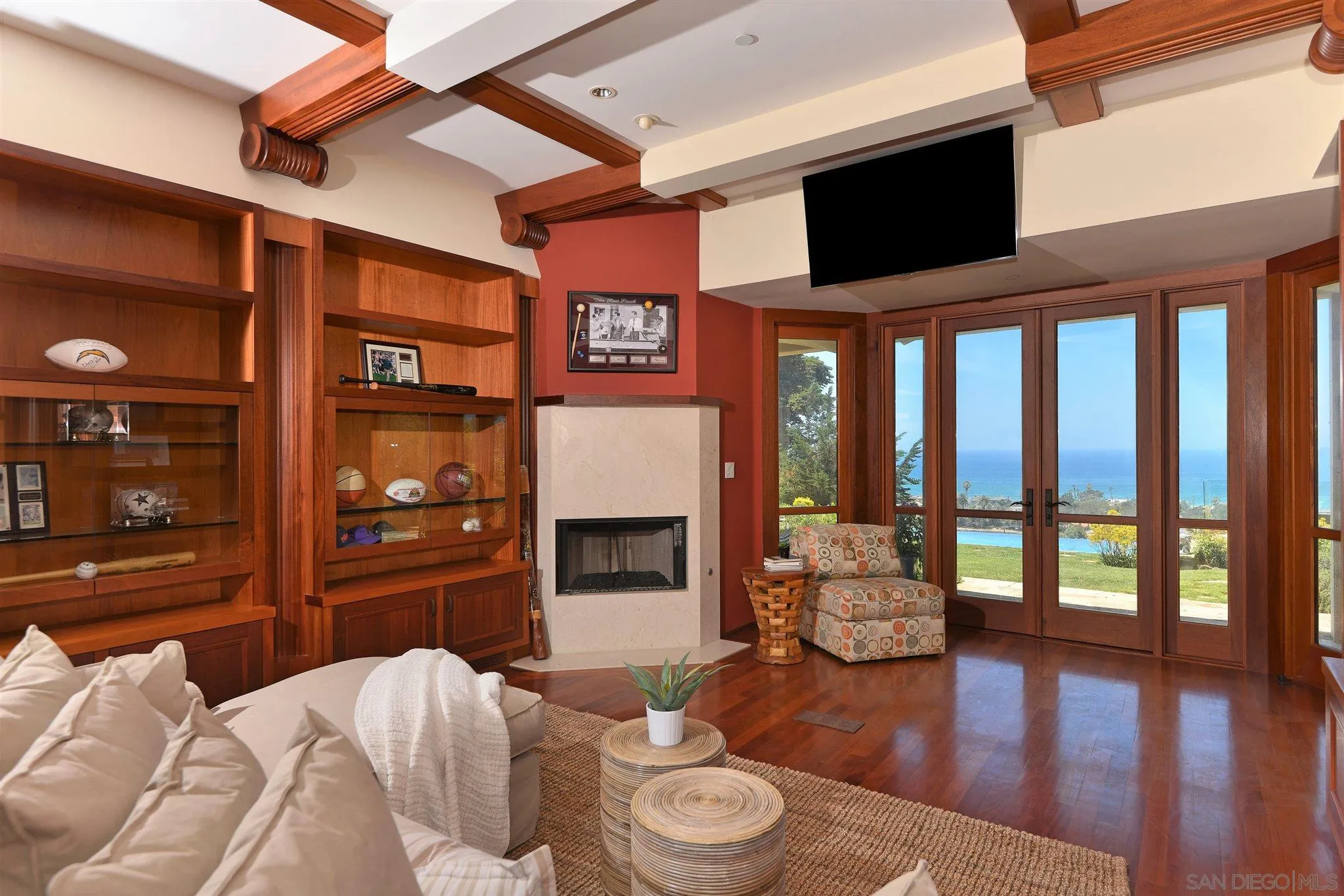 https://cdn.realtyfeed.com/cdn/127/210007445/047602fdb1454bf86133ec0b217833c5.webp