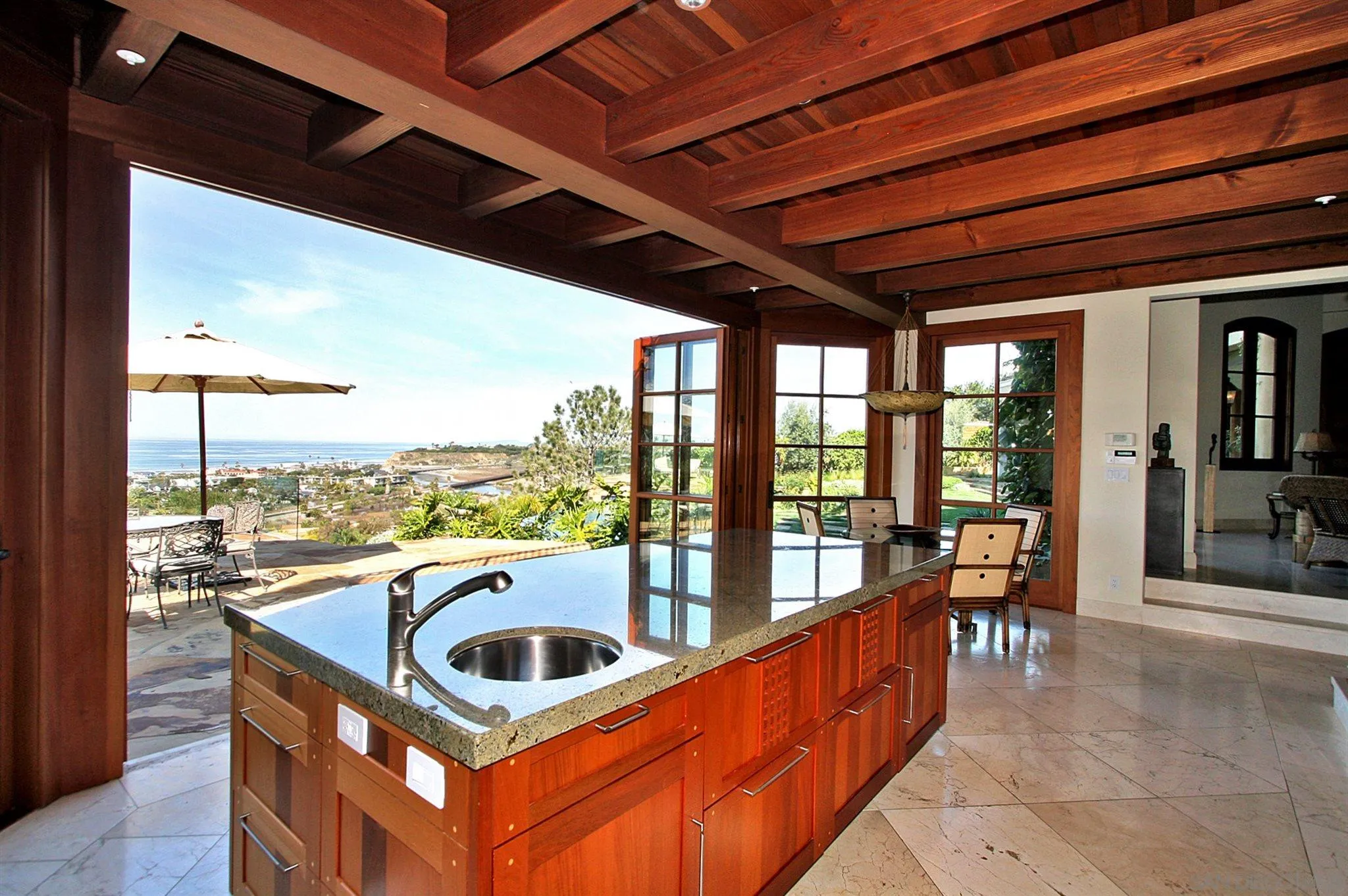https://cdn.realtyfeed.com/cdn/127/210007445/21683d0be33e14b0d7d09b1061cc3295.webp