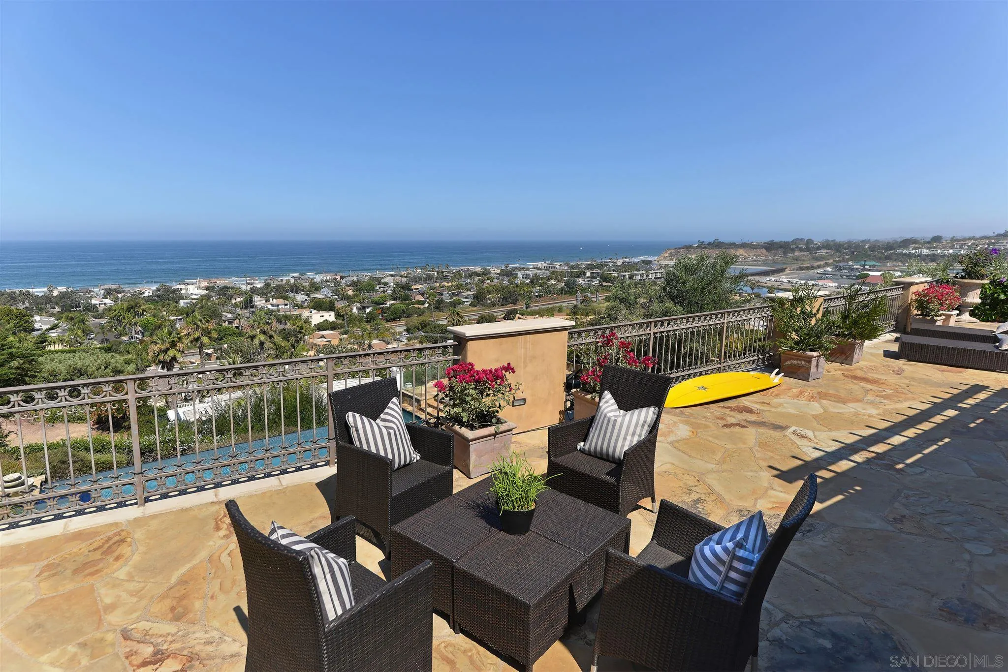 https://cdn.realtyfeed.com/cdn/127/210007445/97045b6a6568cf753dd5b29460b256ae.webp