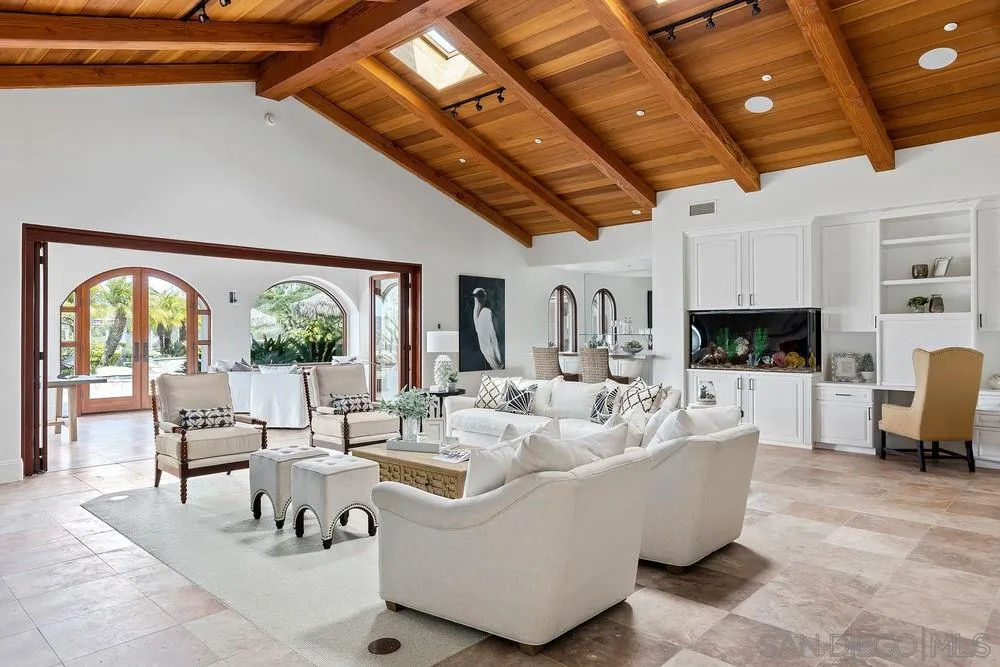 https://cdn.realtyfeed.com/cdn/127/210007509/395fa8a9fb8cbcf91dea553d5191a91f.webp