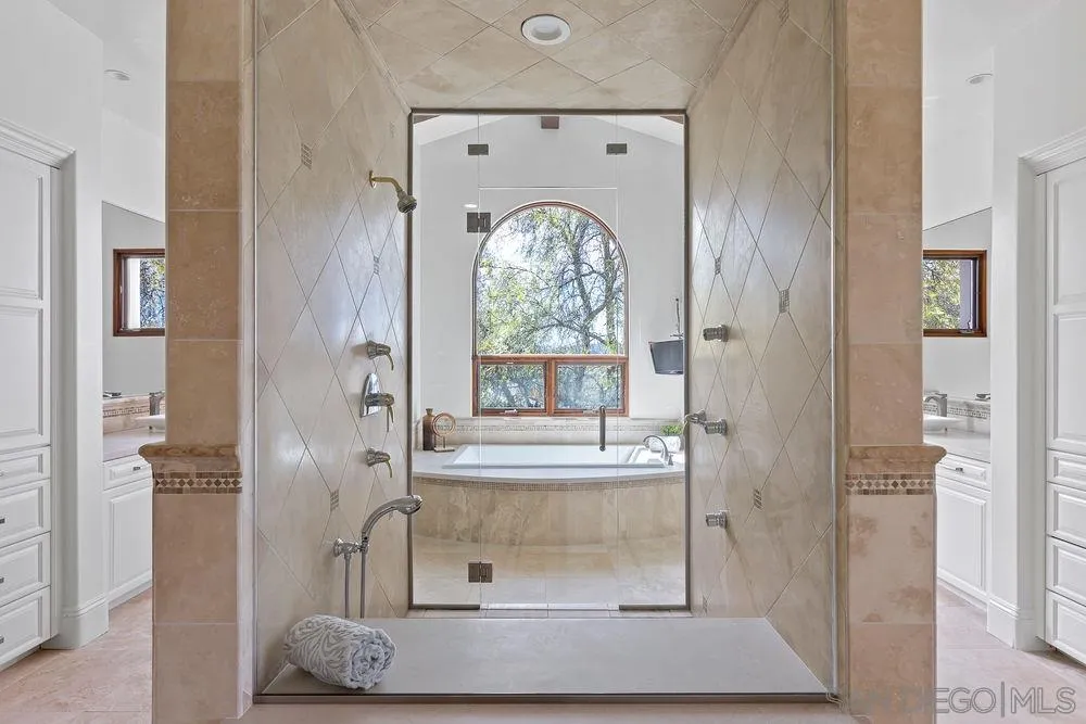 https://cdn.realtyfeed.com/cdn/127/210007509/d8ca3e0c39150ab7e411ca2da1a7ae12.webp