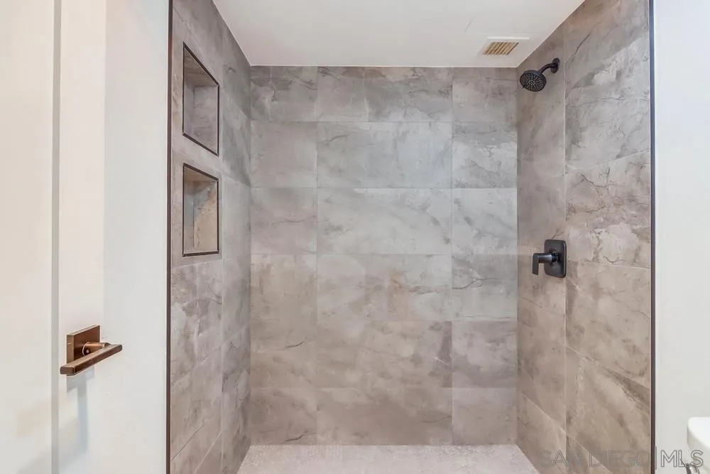 https://cdn.realtyfeed.com/cdn/127/210007691/028a90ae819d1c50b73d9df8316f8645.webp