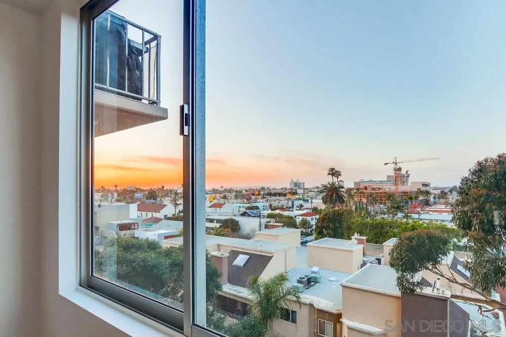 https://cdn.realtyfeed.com/cdn/127/210007691/7be2ca4db4c8cc01cde3f30369a4d224.webp