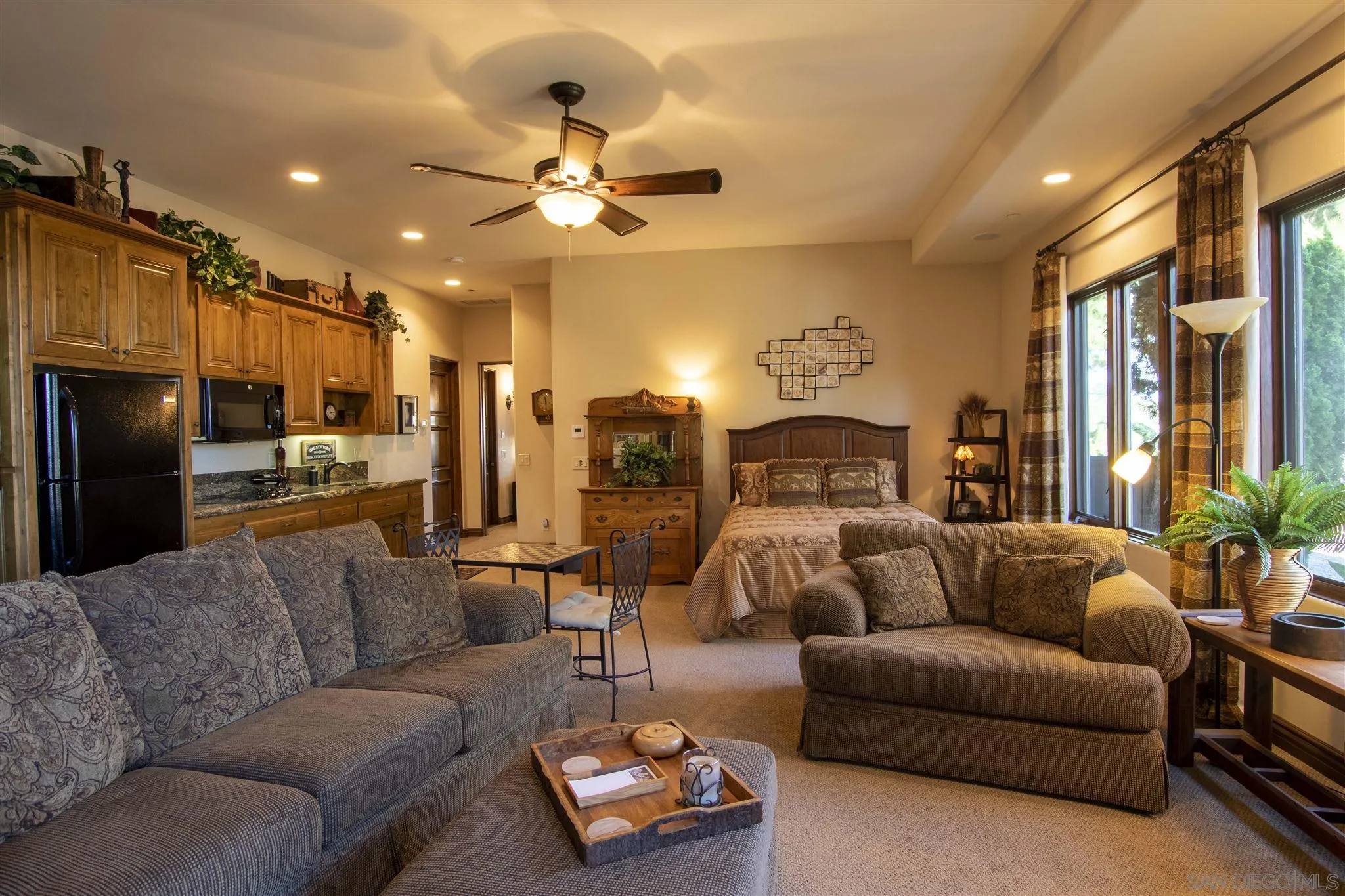 https://cdn.realtyfeed.com/cdn/127/210008135/338b347d13905ba82134af771ccd6015.webp