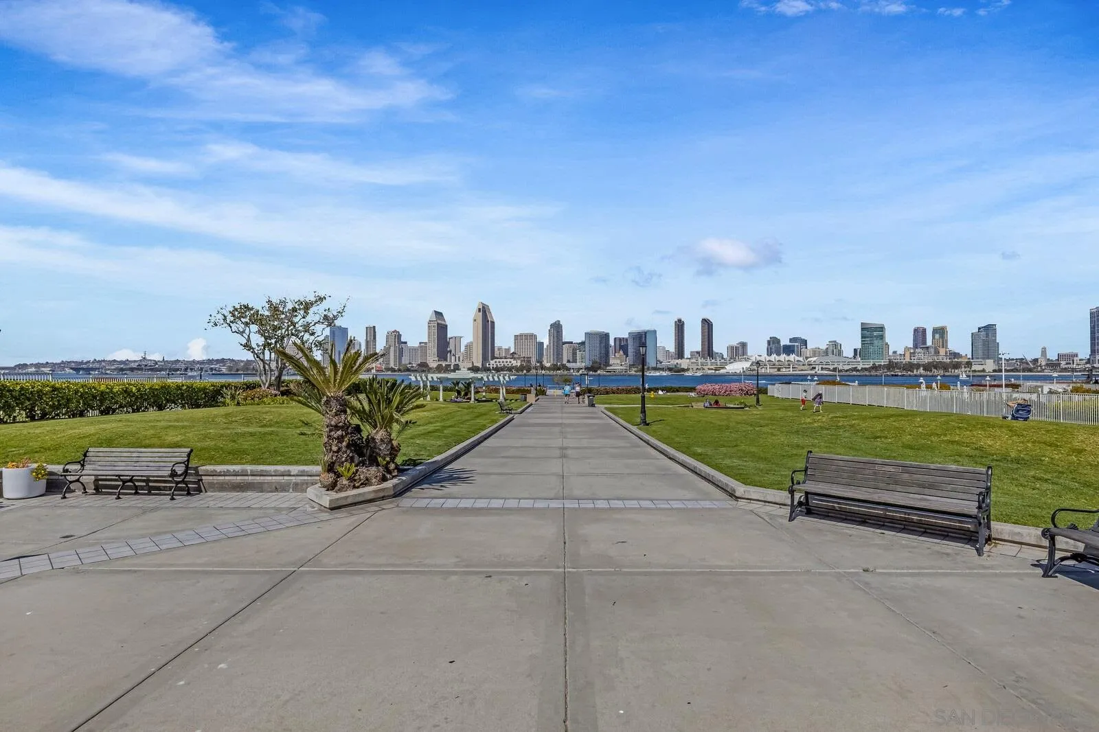 https://cdn.realtyfeed.com/cdn/127/210008200/65d2c922de6513d9ba04456fb174a5c9.webp