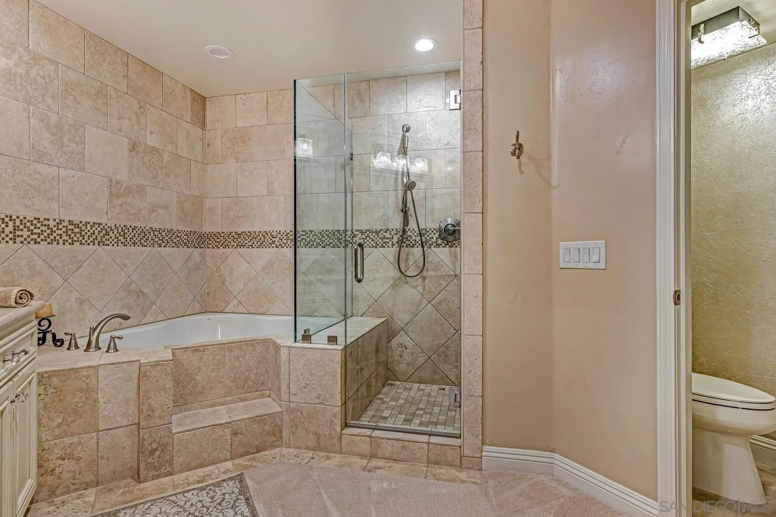 https://cdn.realtyfeed.com/cdn/127/210008200/9632c298070523fd03bb161d9bc27264.webp