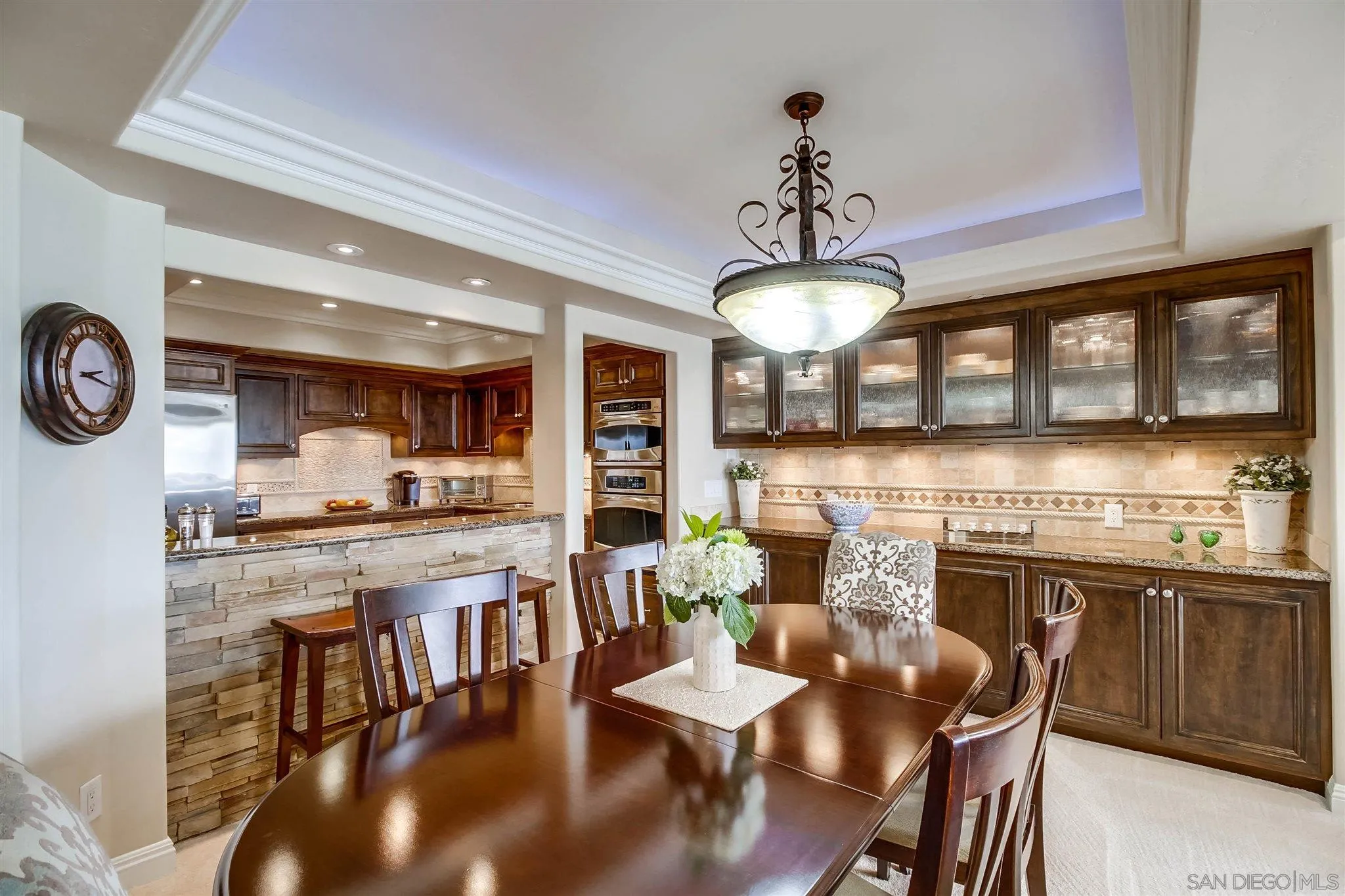 https://cdn.realtyfeed.com/cdn/127/210008200/c0008aaeb34a4f9b75dc0b3a113ba57c.webp
