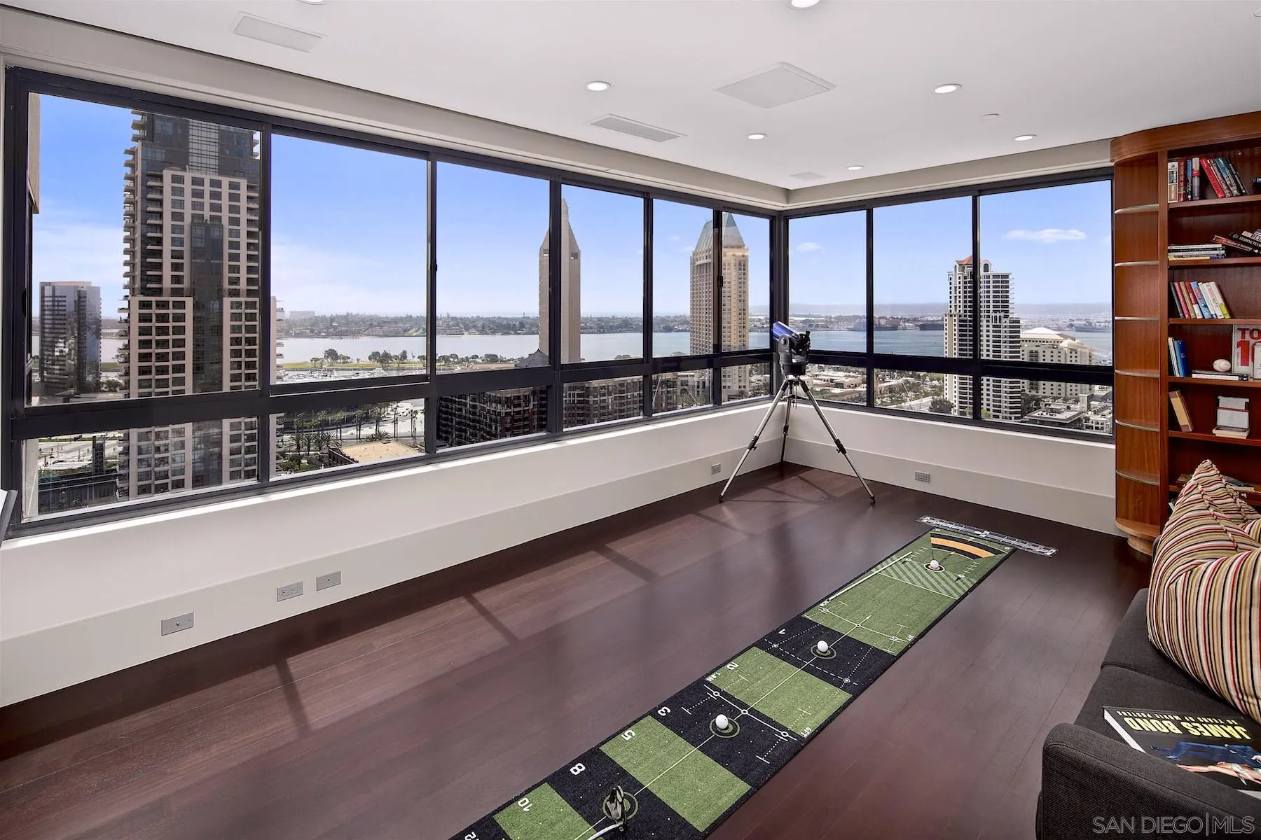 https://cdn.realtyfeed.com/cdn/127/210008223/2eedaf88df7eabdf8044be7374c95673.webp