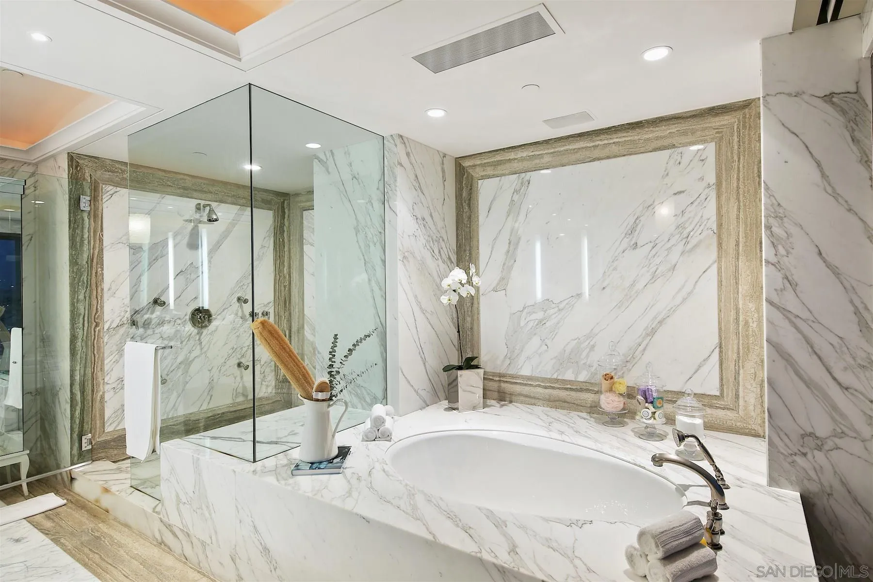 https://cdn.realtyfeed.com/cdn/127/210008223/64e626c0ed3f28342026cd66a36021bf.webp