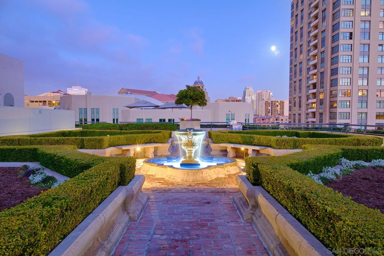 https://cdn.realtyfeed.com/cdn/127/210008223/9ccffc2ab0f1cf025c767a447503fdec.webp