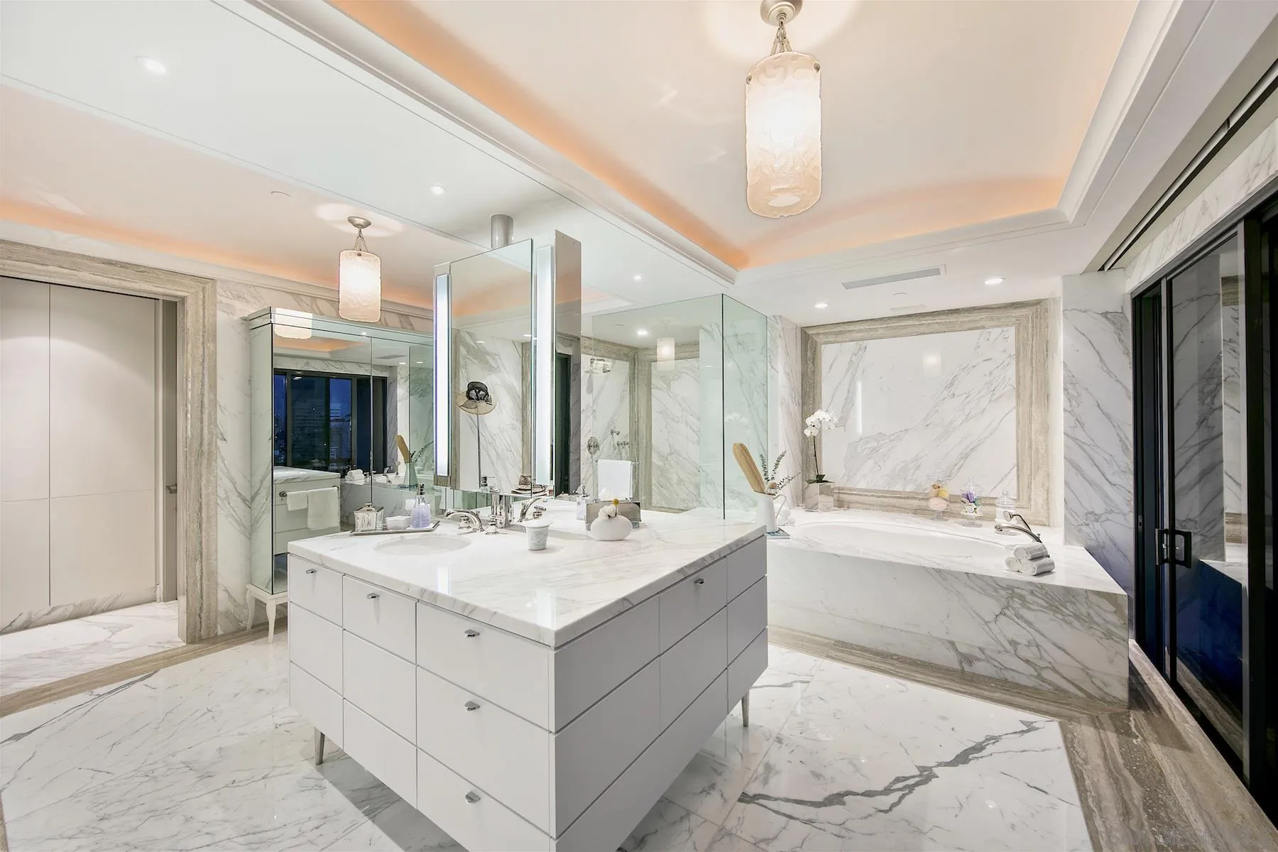 https://cdn.realtyfeed.com/cdn/127/210008223/abebca5bb8dff24cf54ceba68edb5867.webp