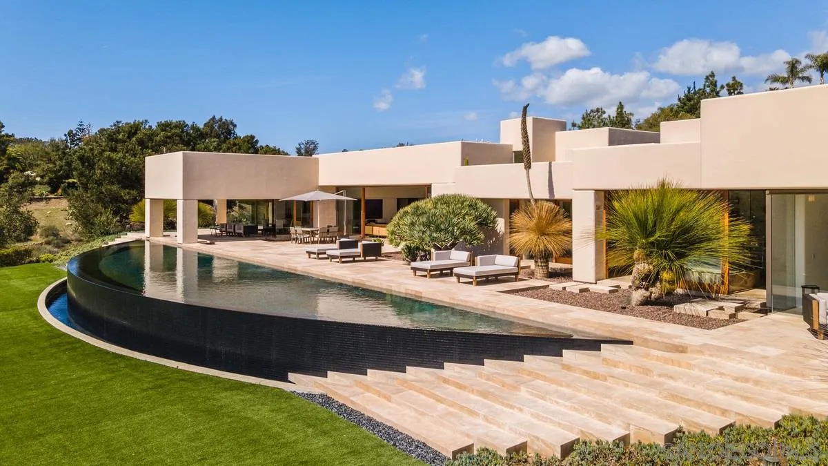 https://cdn.realtyfeed.com/cdn/127/210008341/0775ea8b8bec0710893ee744fc54ee45.webp