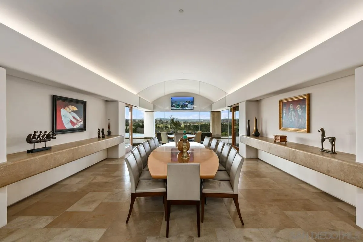 https://cdn.realtyfeed.com/cdn/127/210008341/9ac73e5d268041a8d69cce4743f1a58a.webp