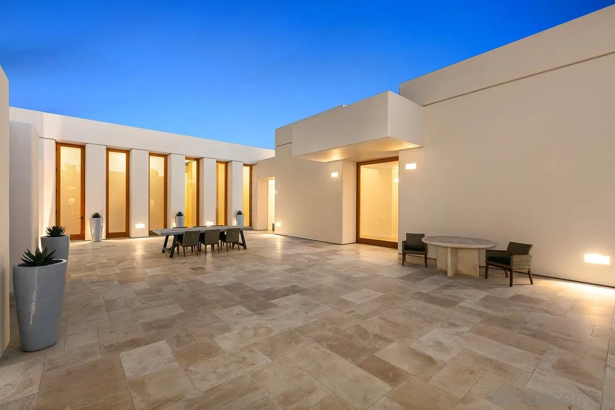 https://cdn.realtyfeed.com/cdn/127/210008341/d0a170e77b3441bfc81cebc89802e8e7.webp