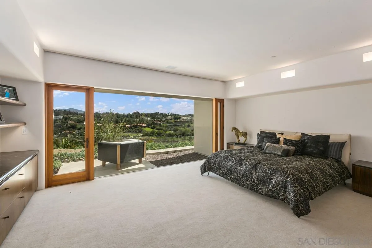 https://cdn.realtyfeed.com/cdn/127/210008341/ee1ddba26783efc67676e2a1bfbfd4b7.webp